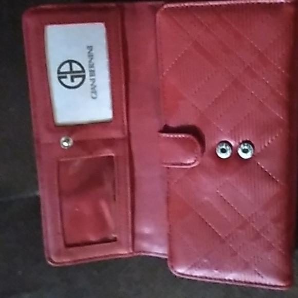 Wallet - Picture 2 of 5